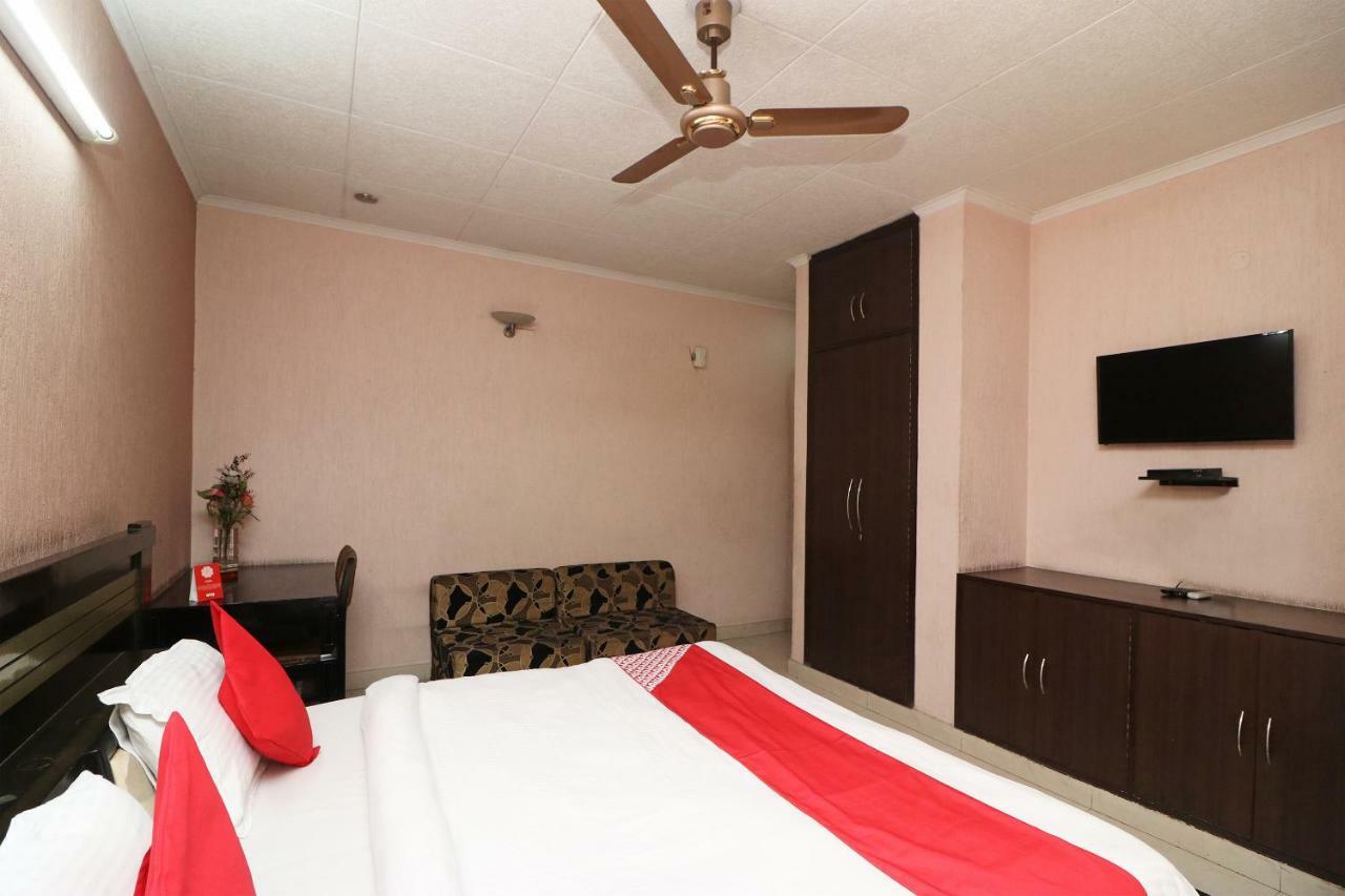 Oyo 24672 Bharat Guest House Delhi  Exterior foto