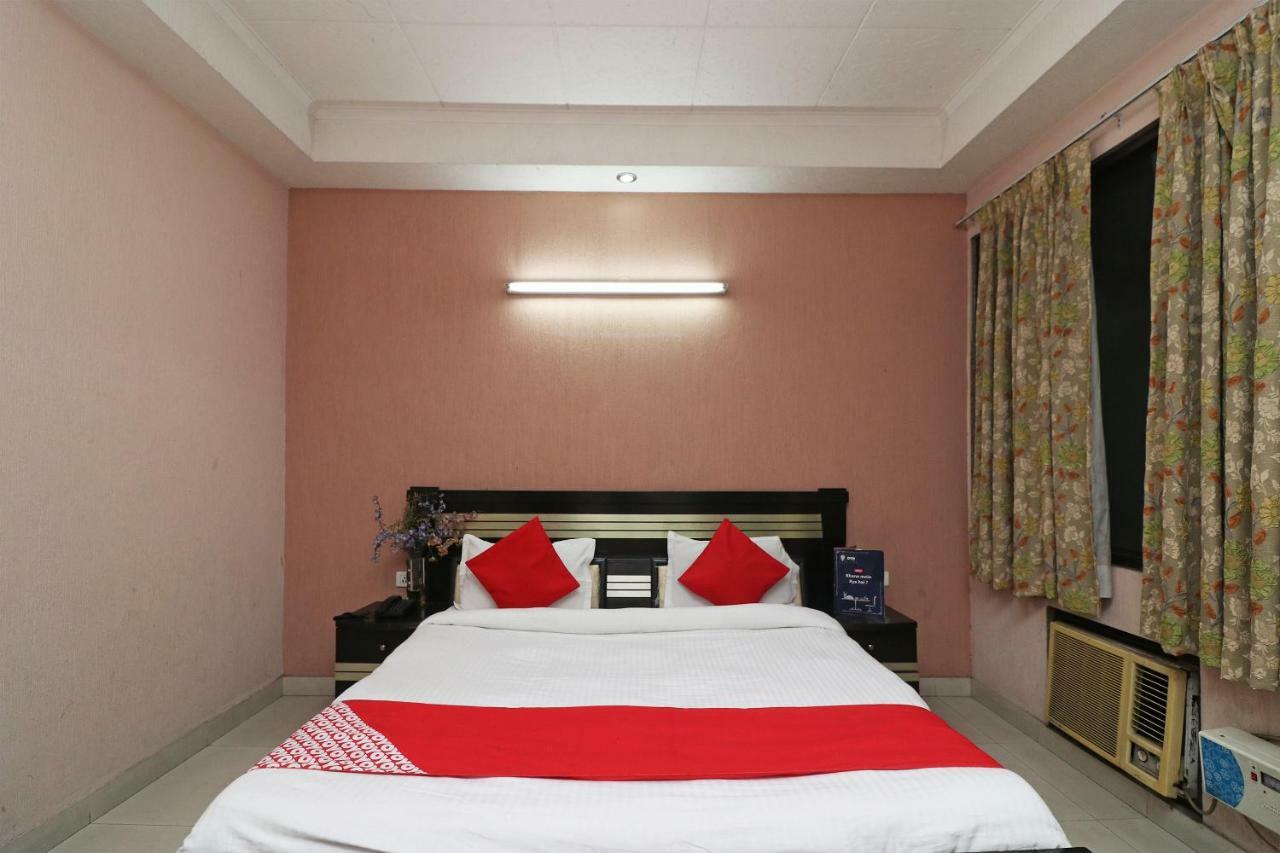 Oyo 24672 Bharat Guest House Delhi  Exterior foto
