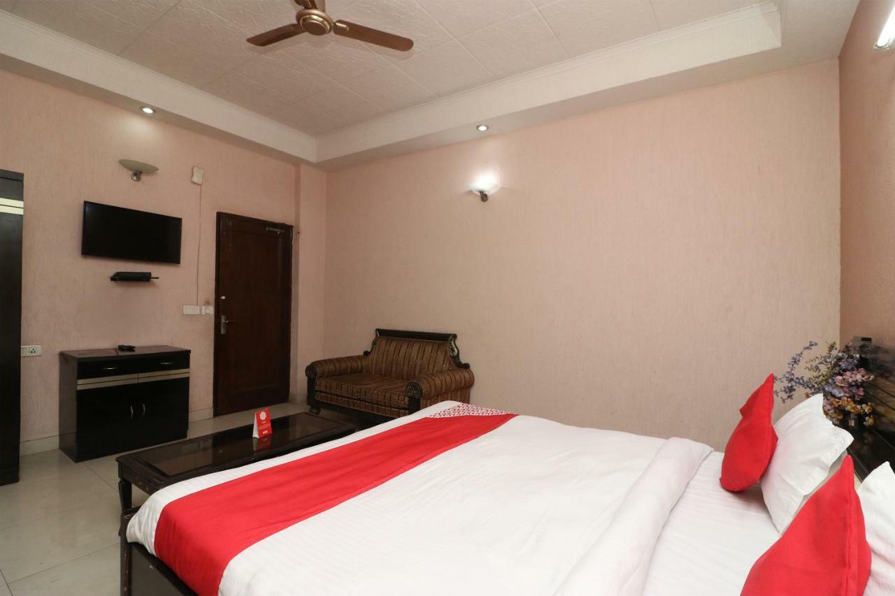 Oyo 24672 Bharat Guest House Delhi  Exterior foto