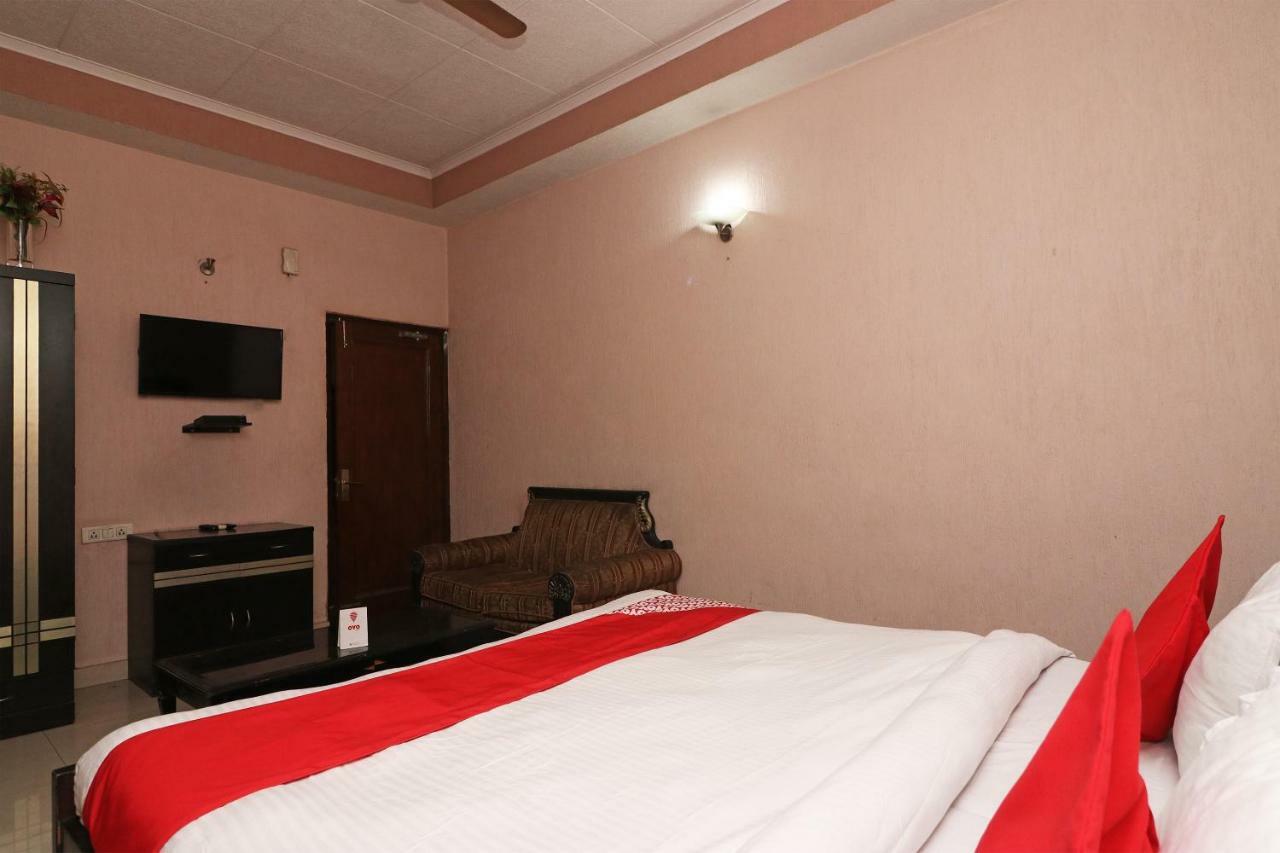 Oyo 24672 Bharat Guest House Delhi  Exterior foto
